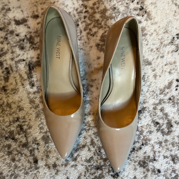 Nine West Nude Heels - Picture 2 of 4